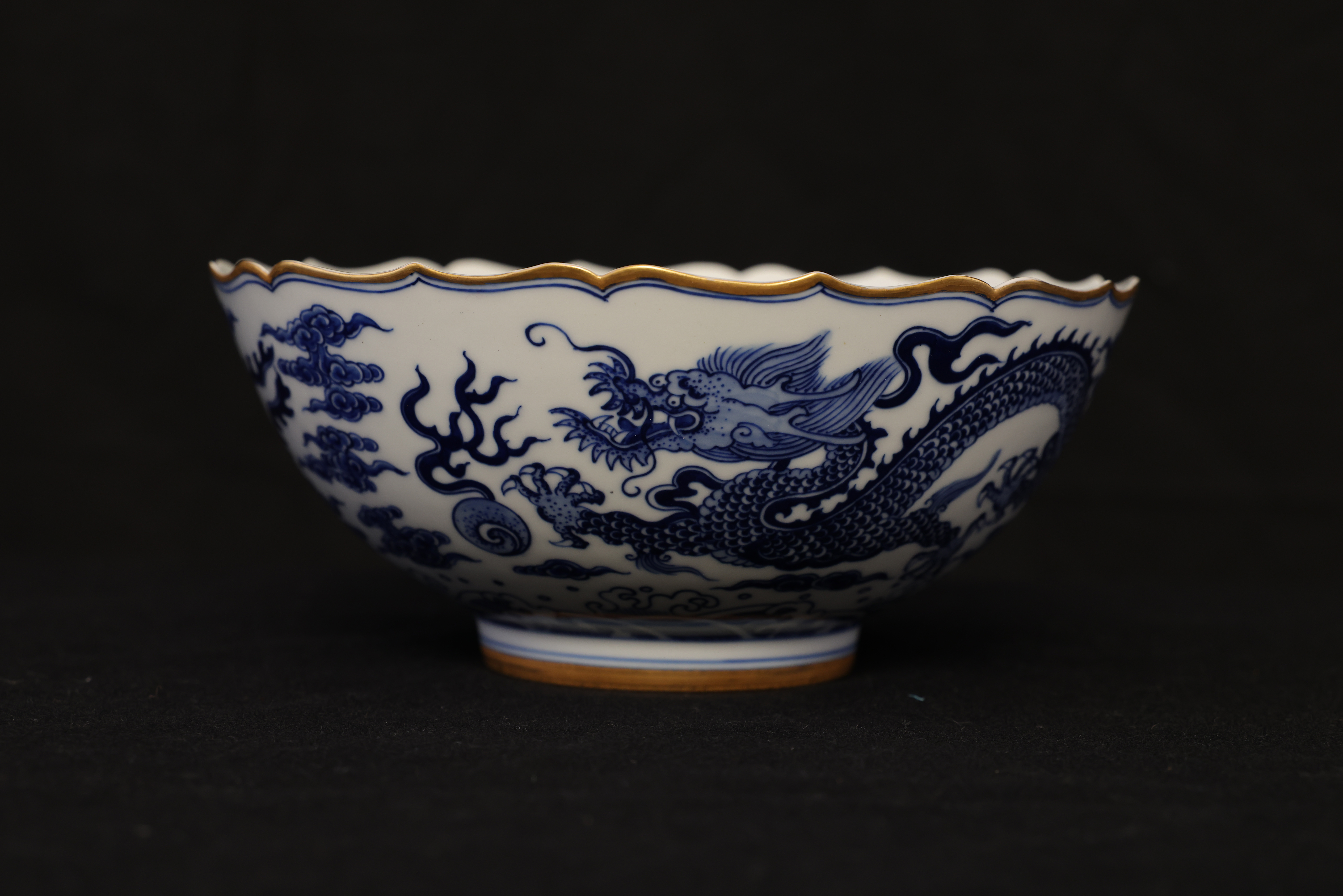 清雍正青花海水龙凤纹葵口描金碗- 博物馆- NCollector