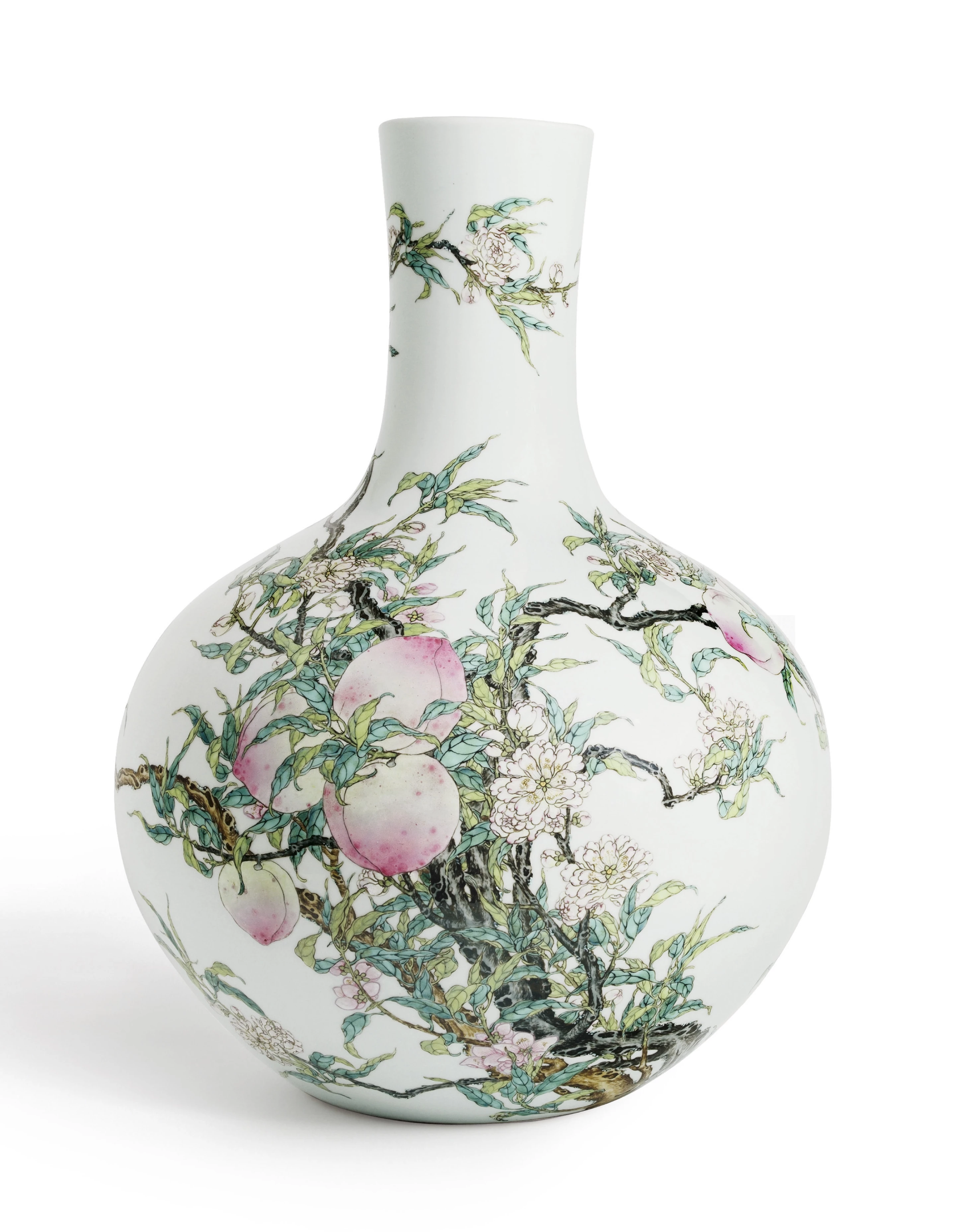 清乾隆粉彩九桃紋天球瓶